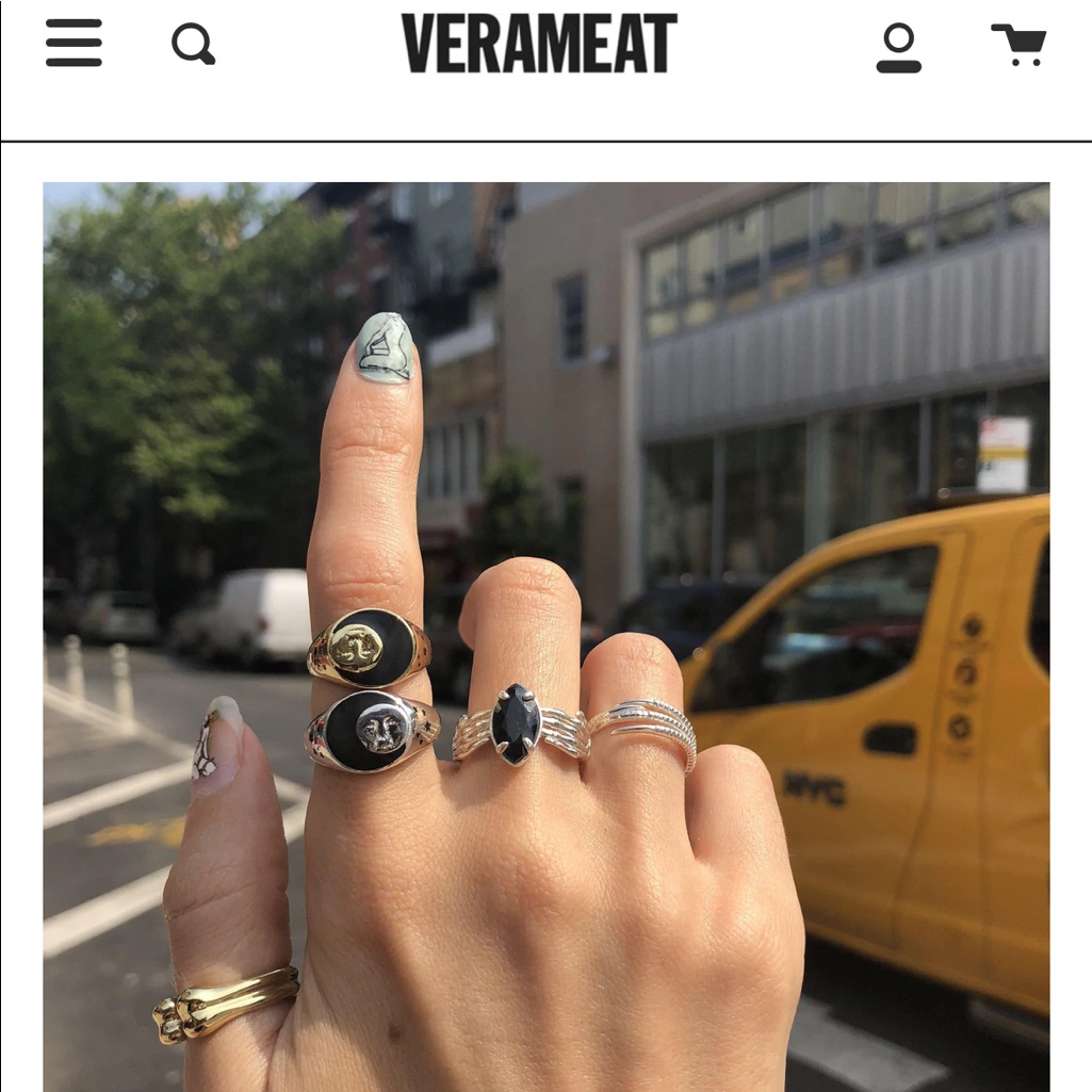 Verameat Moon Face Ring